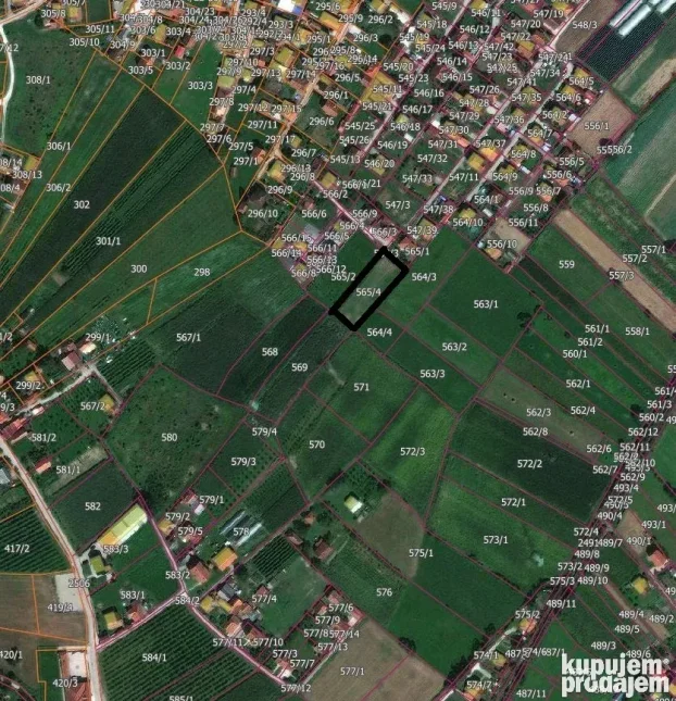 Prodajem plac u Trnavi