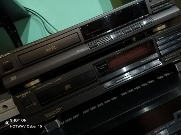 Technics SL-P2002a i SL-PG340a ( razlicita cena ) - KupujemProdajem