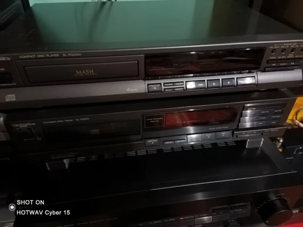 Technics SL-P2002a i SL-PG340a ( razlicita cena ) - KupujemProdajem
