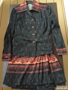 KOMPLET ženski, crno crveni, lep, br. 46, UK