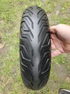 Moto guma michelin 120/70/12 god 2020
