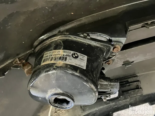 Prednji branik BMW E90 crni