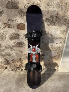 Snowboard 153cm sa vezovima i cepelama 28cm-44br