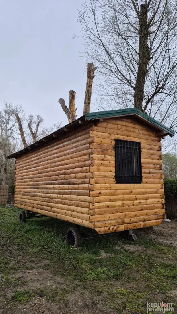 Brvnara na Prodaju Kompletno U Borovim Oblicama 18m2