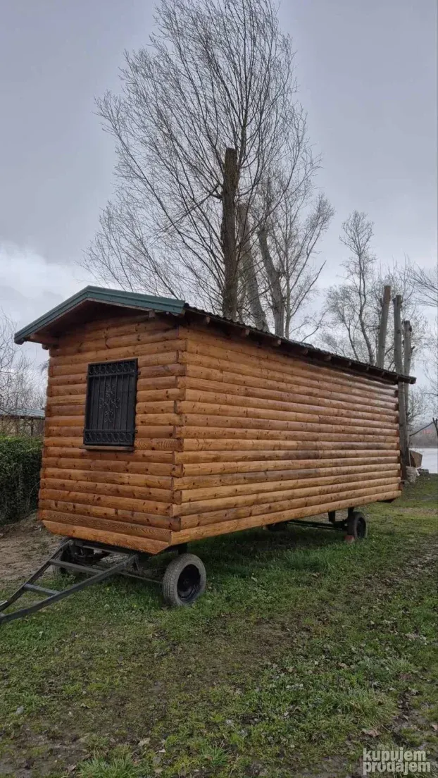 Brvnara na Prodaju Kompletno U Borovim Oblicama 18m2