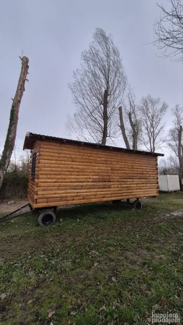 Brvnara na Prodaju Kompletno U Borovim Oblicama 18m2