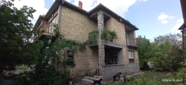 Starigrad,5+petosoban,180m²