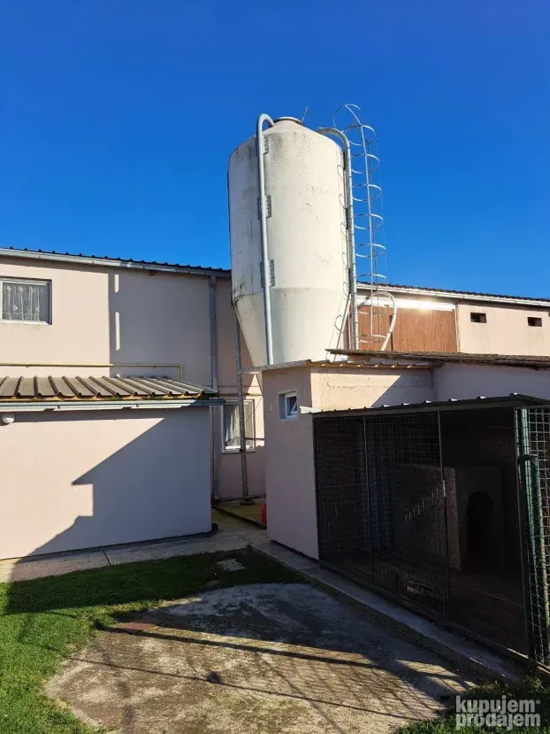 Farma za uzgoj pilića