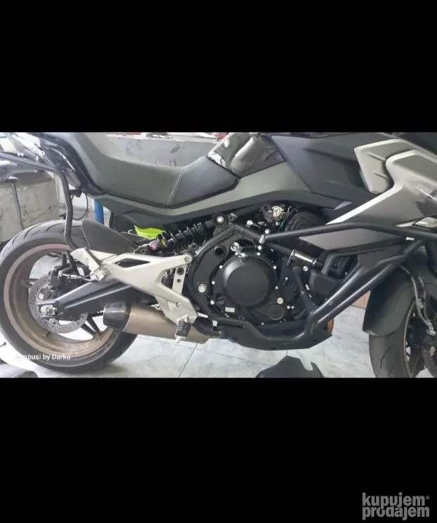 Auspuh za CF Moto 700 Mt