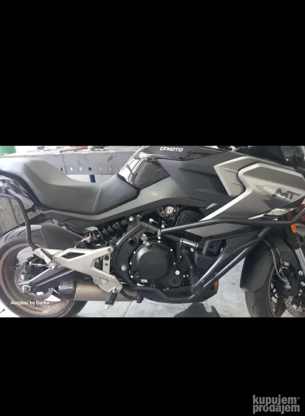 Auspuh za CF Moto 700 Mt