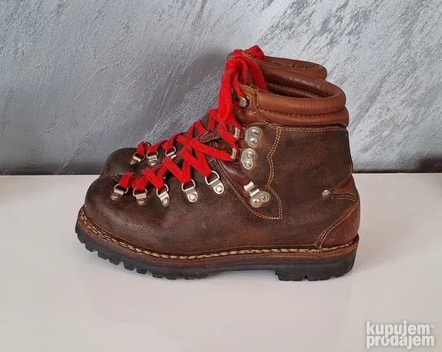 LOWA- kožne cipele za planinarenje, Vibram, vel. 6 1/2