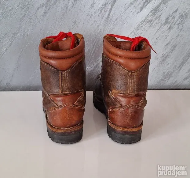 LOWA- kožne cipele za planinarenje, Vibram, vel. 6 1/2