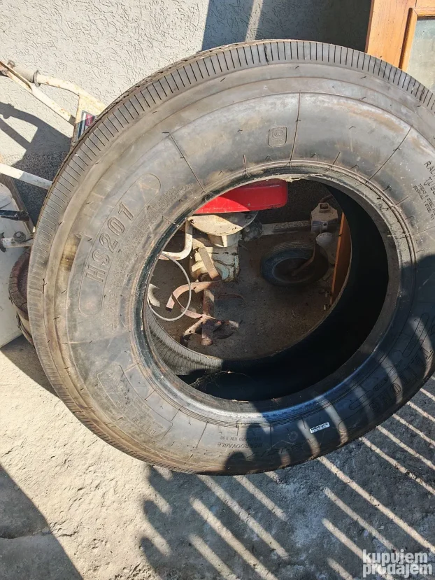 Kamionske gume Taitong prednje, 315 / 70 / R22.5 par