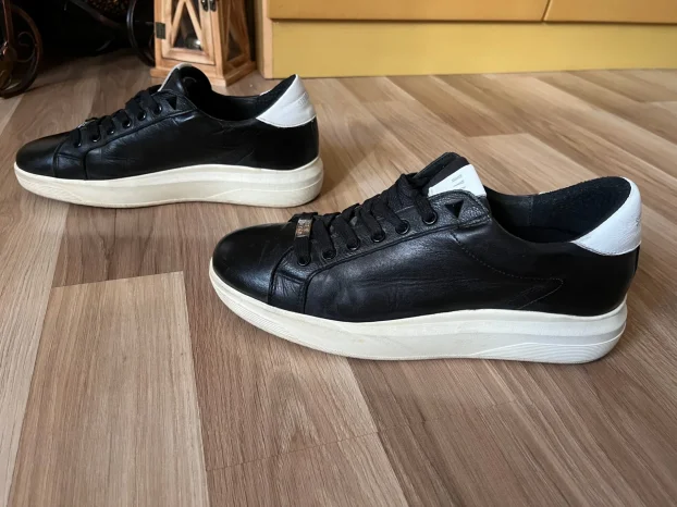 STEVE MADDEN broj.42