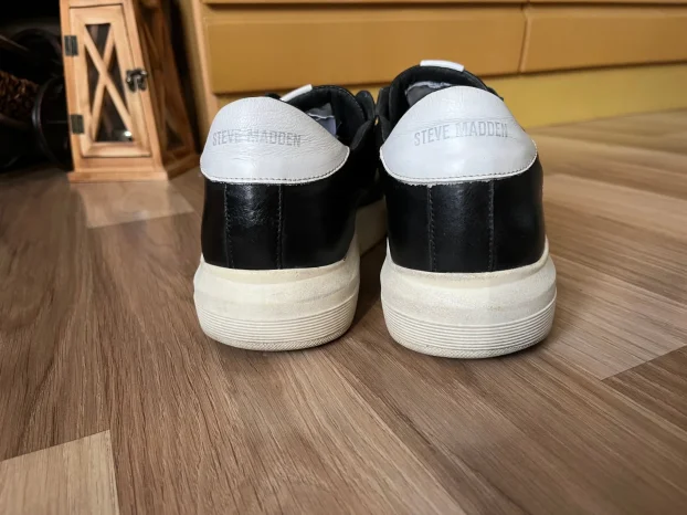 STEVE MADDEN broj.42
