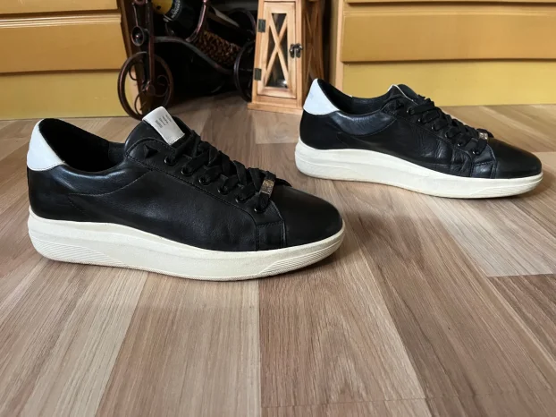 STEVE MADDEN broj.42