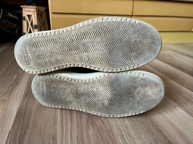STEVE MADDEN broj.42