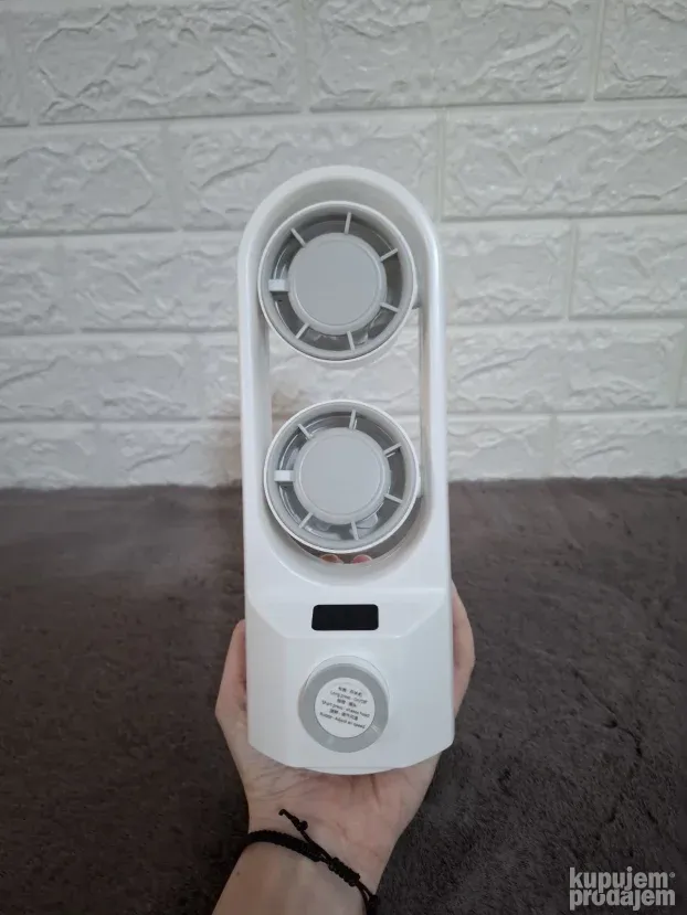 Električni stoni ventilator, sa funkcijom okretanja
