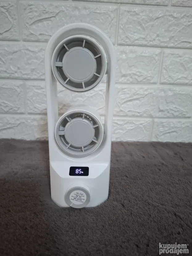 Električni stoni ventilator, sa funkcijom okretanja
