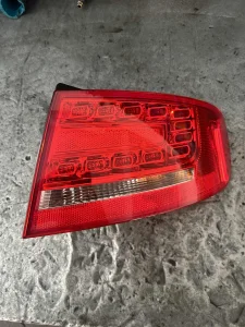 stop lampa Audi A4 8K5945096B