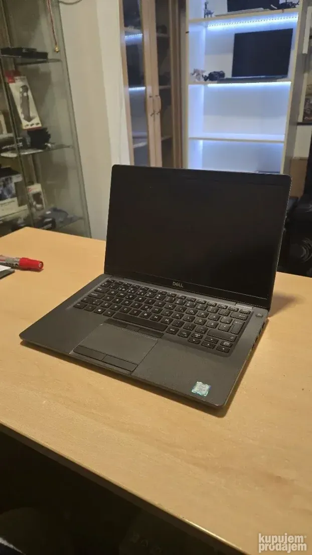 Dell 5400/i5 8365/16gb/256gb/14inch FHD/TOP Ponuda