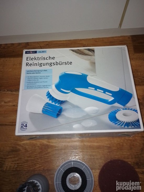 Multifunkcionalna rotirajuca cetka za ciscenje povrsina