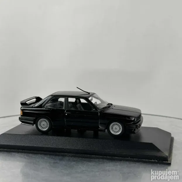 1/43 Minichamps BMW E30 M3