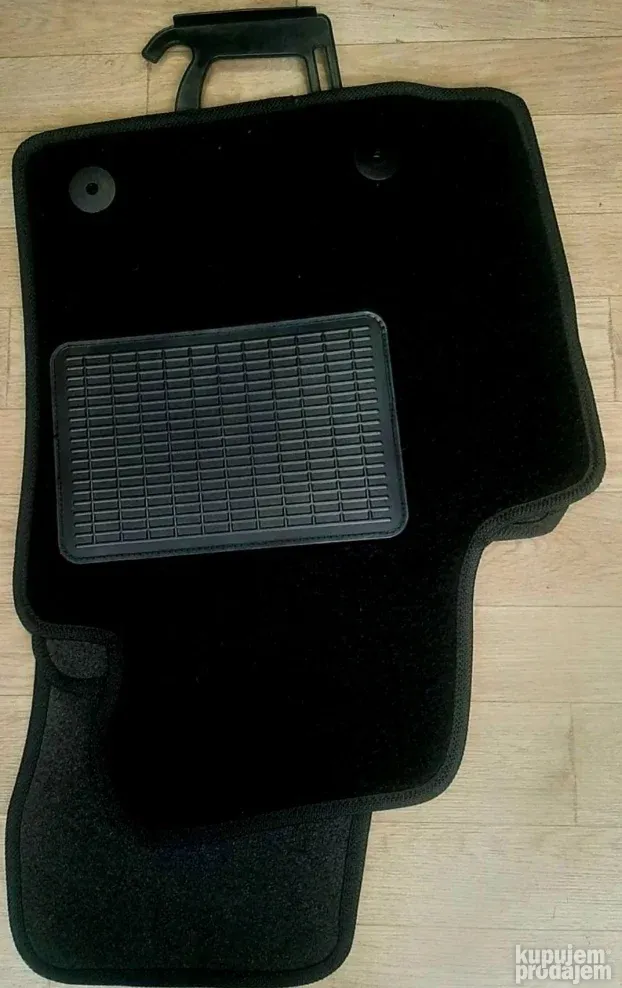 Tepih patosnice za BMW 1 2020- (F40)