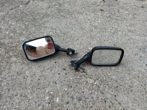 Desni retrovizor Yamaha TZR 125 4HX