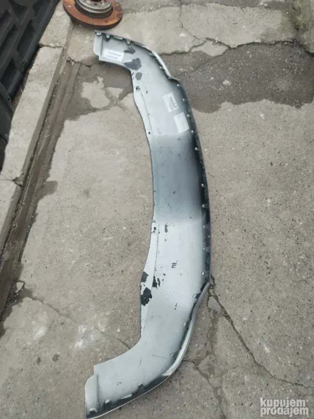 Spojler zadnjeg branika VW Touran