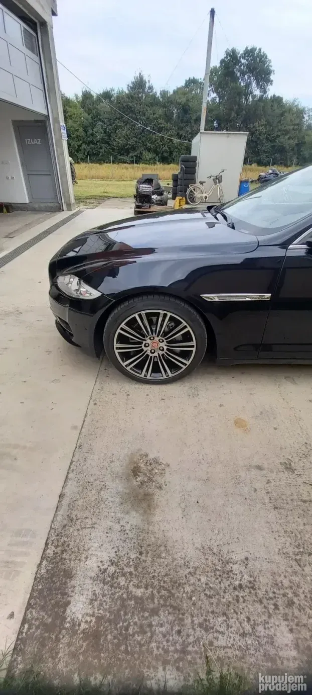 2012 Jaguar XJ premiumluyeri 
