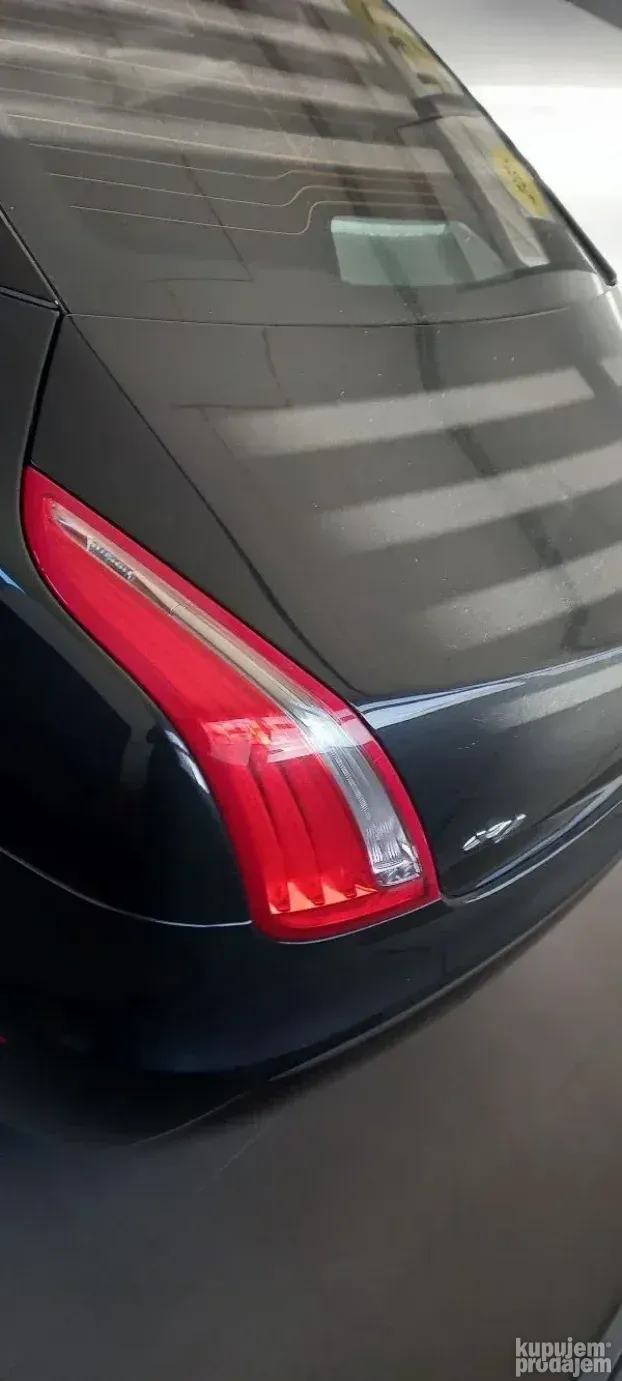 2012 Jaguar XJ premiumluyeri 