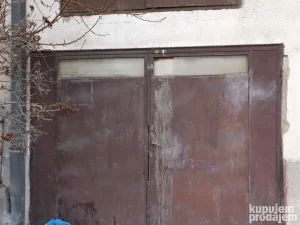 Izdaje se garaža na Margeru