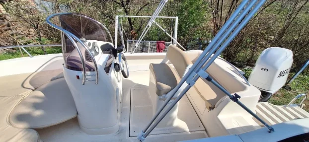 Fisherman Prestige One 19.2  5.80x2.30 m. 2018 g. Motor 100