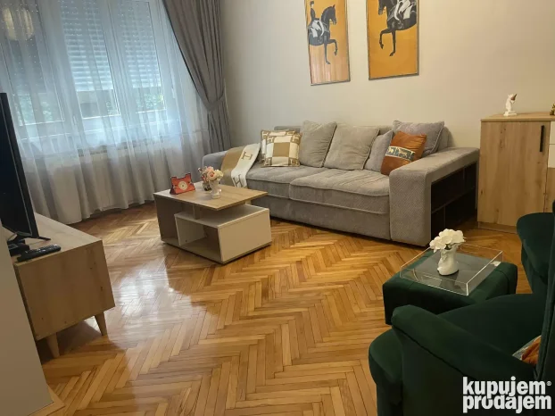 Admirala Geprata, Balkanska, 3.0 trosoban, 60 m²