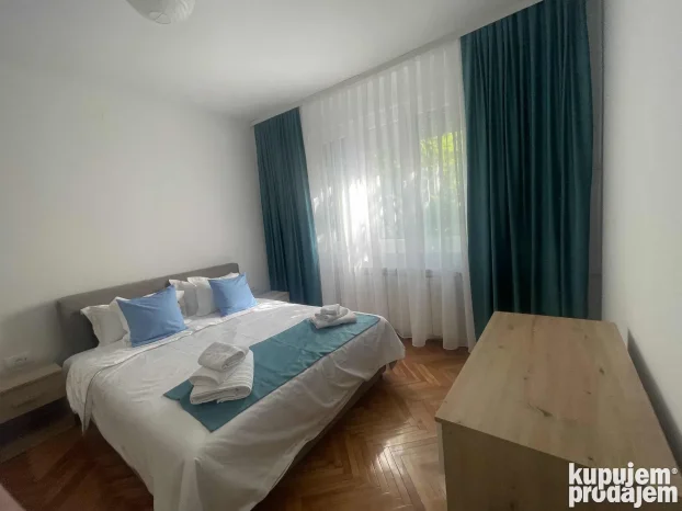 Admirala Geprata, Balkanska, 3.0 trosoban, 60 m²