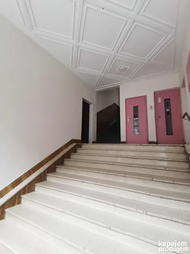 Admirala Geprata, Balkanska, 3.0 trosoban, 60 m²