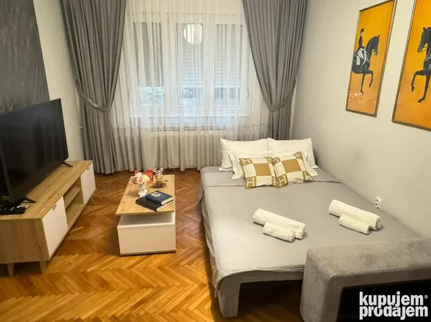 Admirala Geprata, Balkanska, 3.0 trosoban, 60 m²