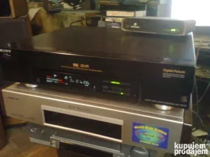 sony slv 757 bez dalj poluispravan-treba majstor