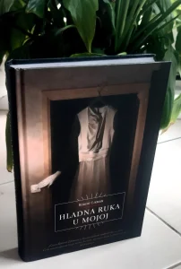 Hladna ruka u mojoj - Robert Ejkman