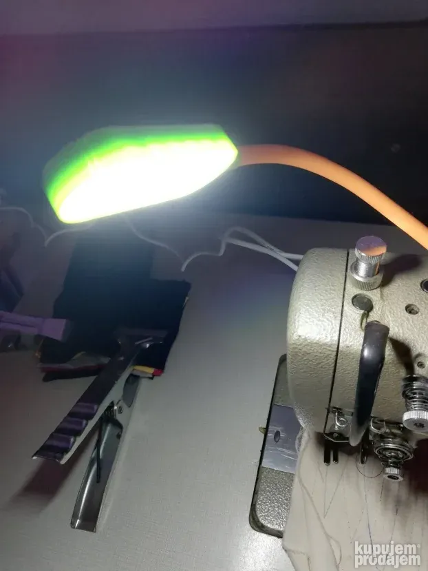 Led lampa na MAGNET