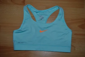 TOP - Orig. NIKE ženski top za trening M, PREDOBAR