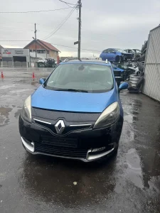 Renault Reno Senik 1.2.3 Limarija Mehanika delovi Far Krilo