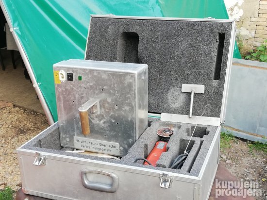 Alat za skidanje keramičkih pločica bez obijanja