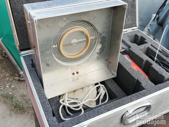 Alat za skidanje keramičkih pločica bez obijanja