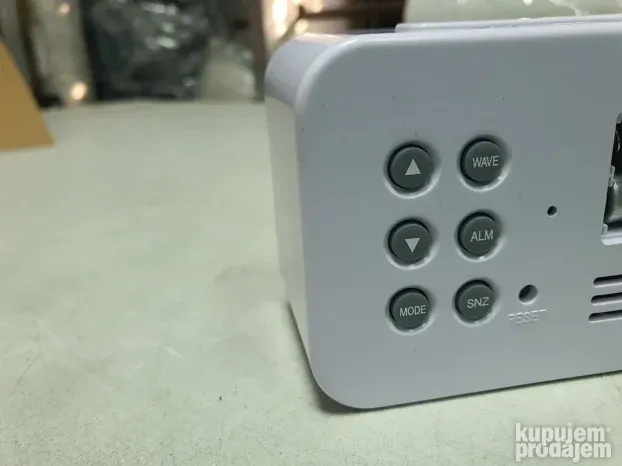 Digitalni radio alarm - Mebus