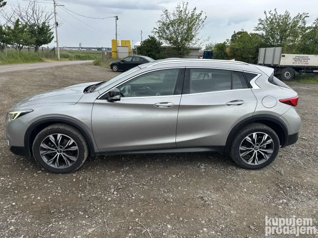 2017 Infiniti QX30 