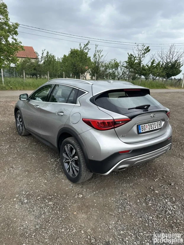2017 Infiniti QX30 