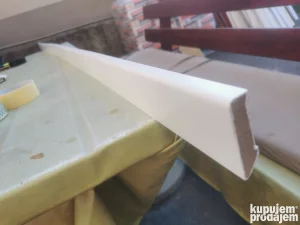Bela farbana cokla lajsna za parket 60x16
