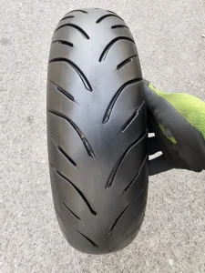 Moto guma bridgestone 130/70/13 god 2008